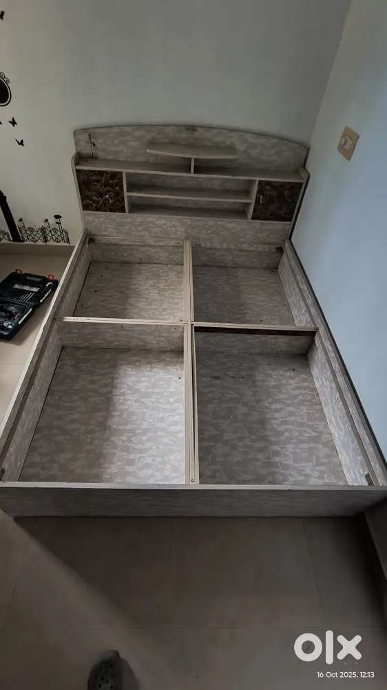 Cot with box storage