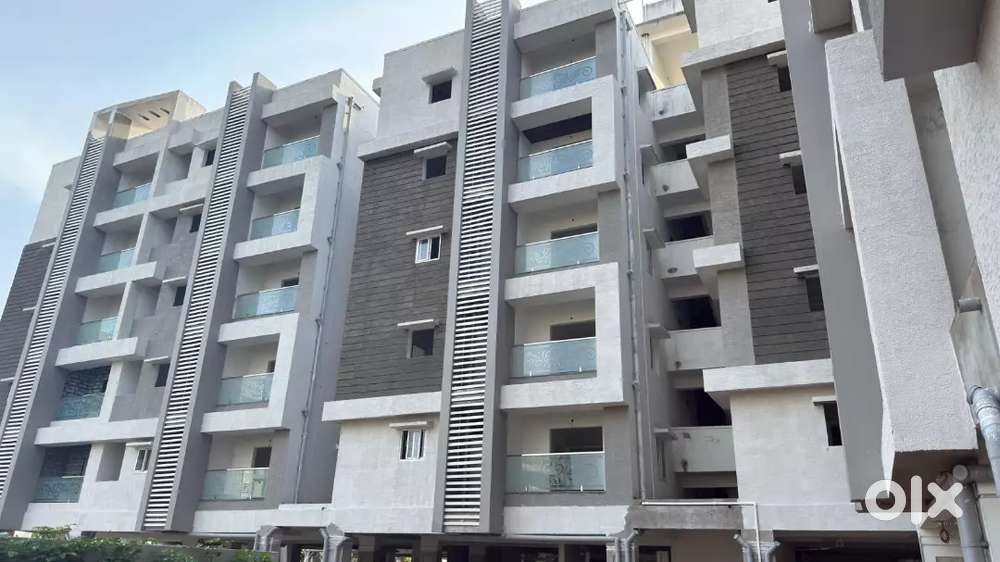 FLAT FOR SALE @35LAK