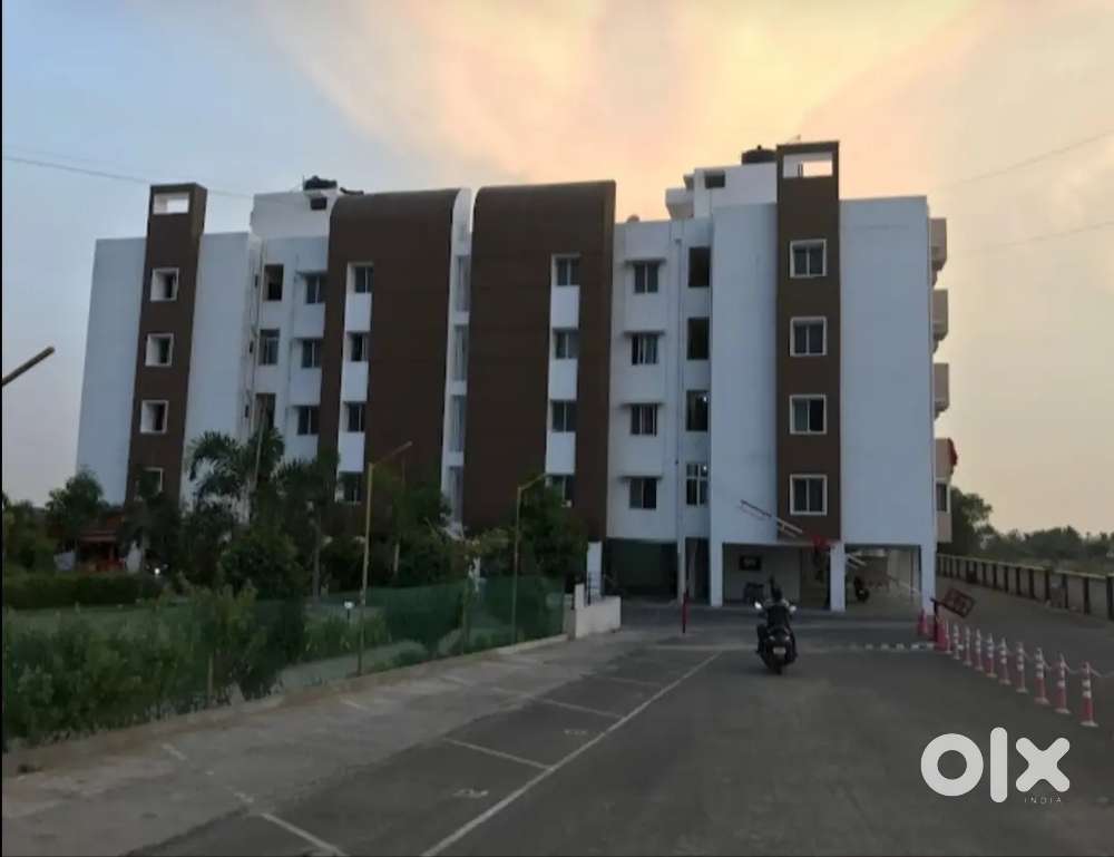 Saravanampatti thudiyalur main road Very lowest price  apartment