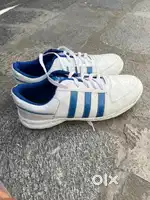 cricket shoes size 10