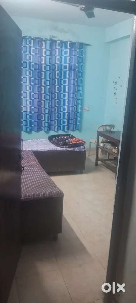Pg for girls near  laxminagar metro station Laxmi Nagar