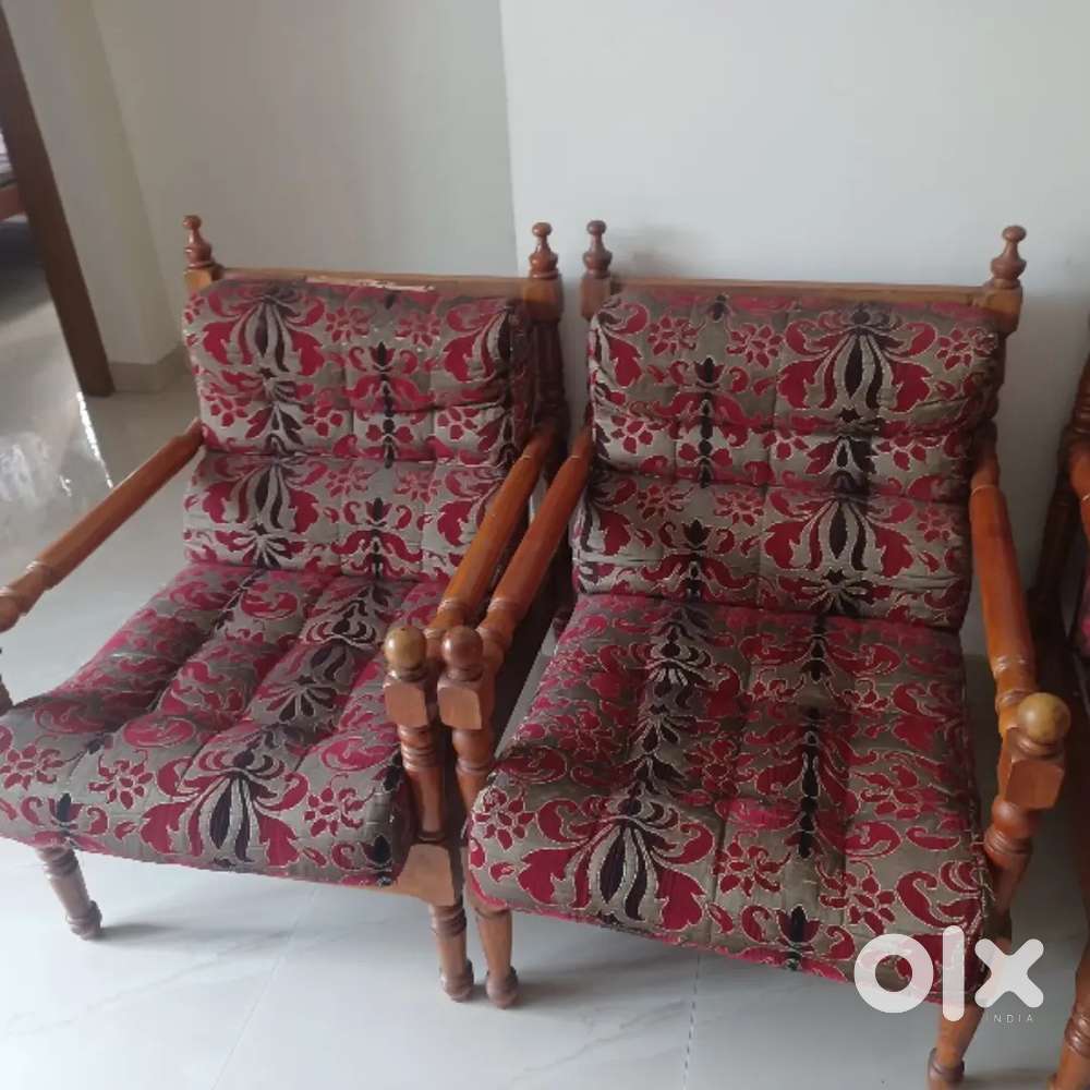 Used Sofa set ( 3 pieces) 4 chairs