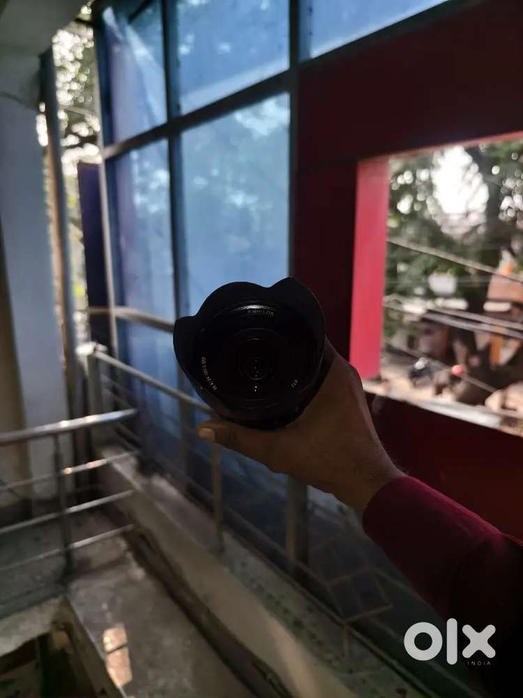 Sony lens F4 24-105mm
