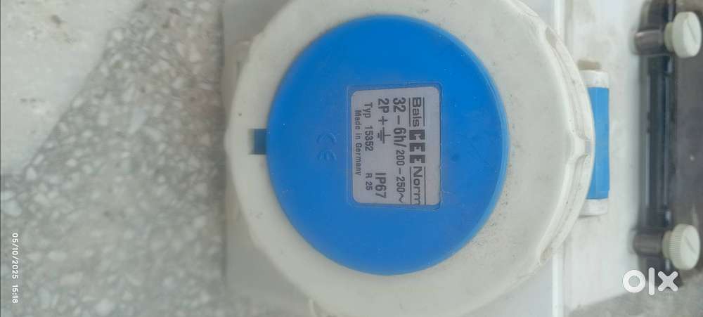 Industrial Sockets with 32A, 2Pole MCB