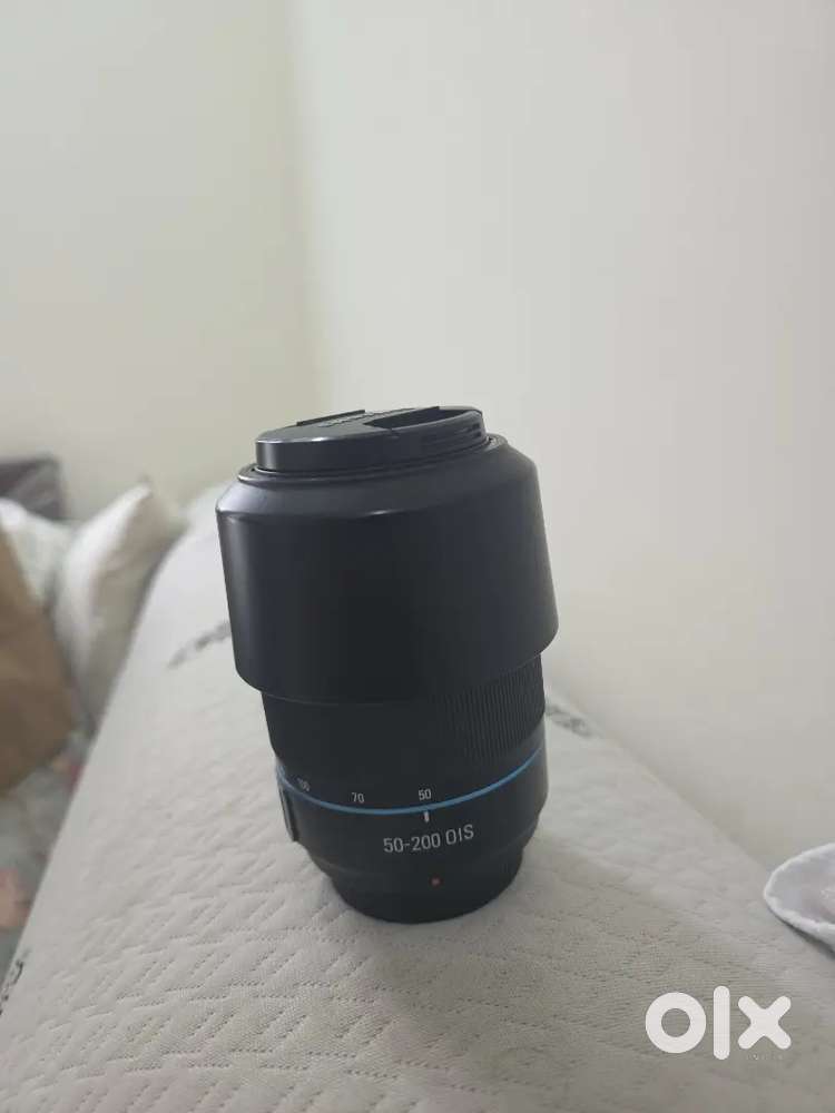 Samsung NX 300 camera with 18-55 and 50-200 Lens