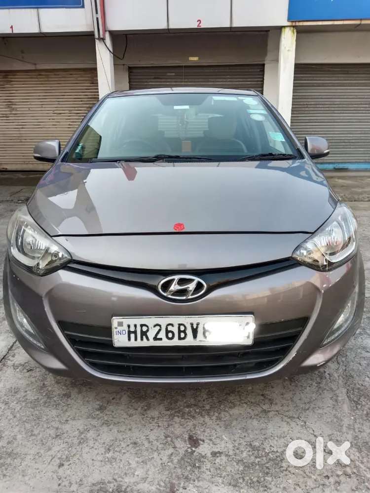 Hyundai i20 2012 Petrol 76100 Km Driven