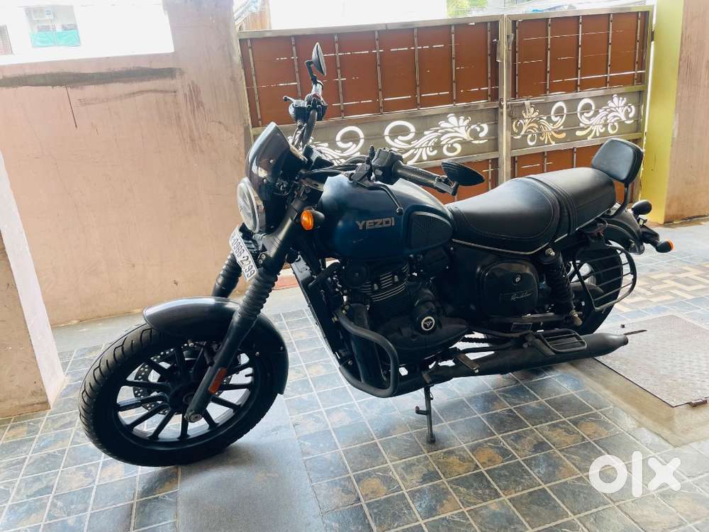 Yezdi Roadster 2022 Model