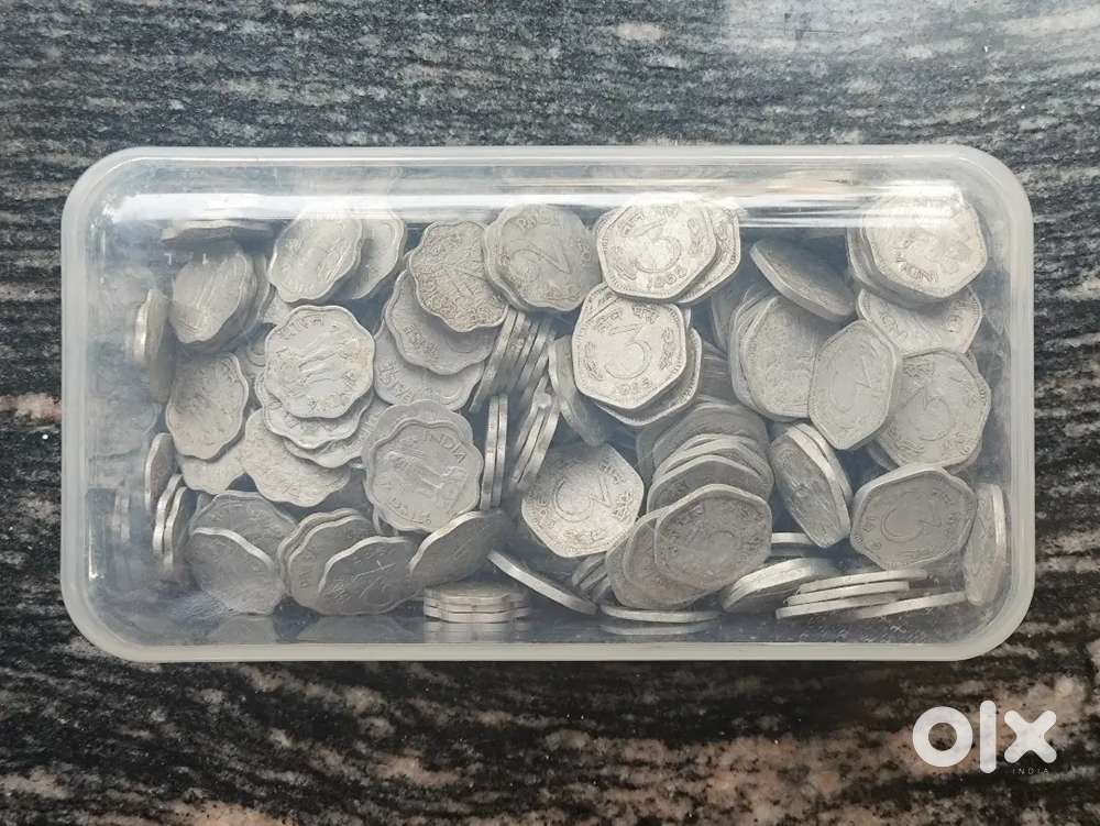 Box full of old paisa