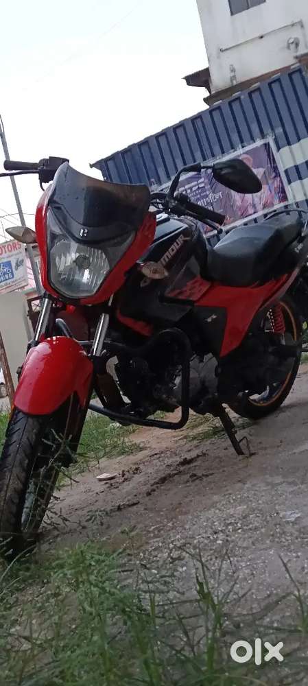Hero Glamour bike is on showroom condition.Bit negotiable