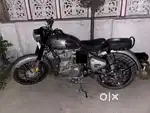 Royal Enfield classic 350 Gunmetal grey colour