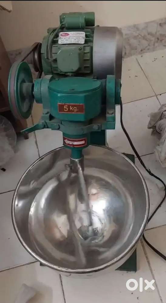 DOUGH MIXER AND CHAPATI/PAPPAD MAKER