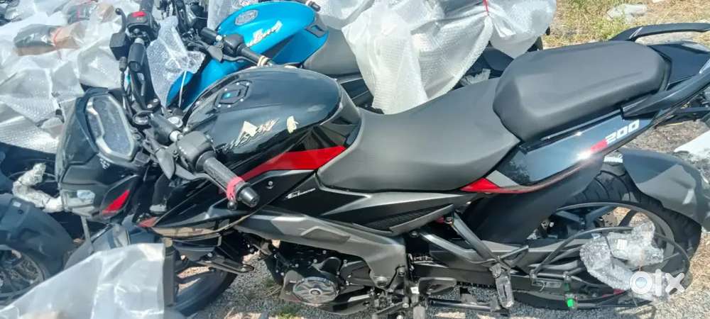 NS200 IN DOWN PAYMENT - 35000/-