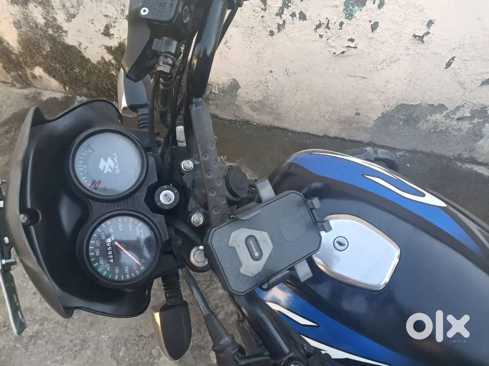 Bajaj CT 125X