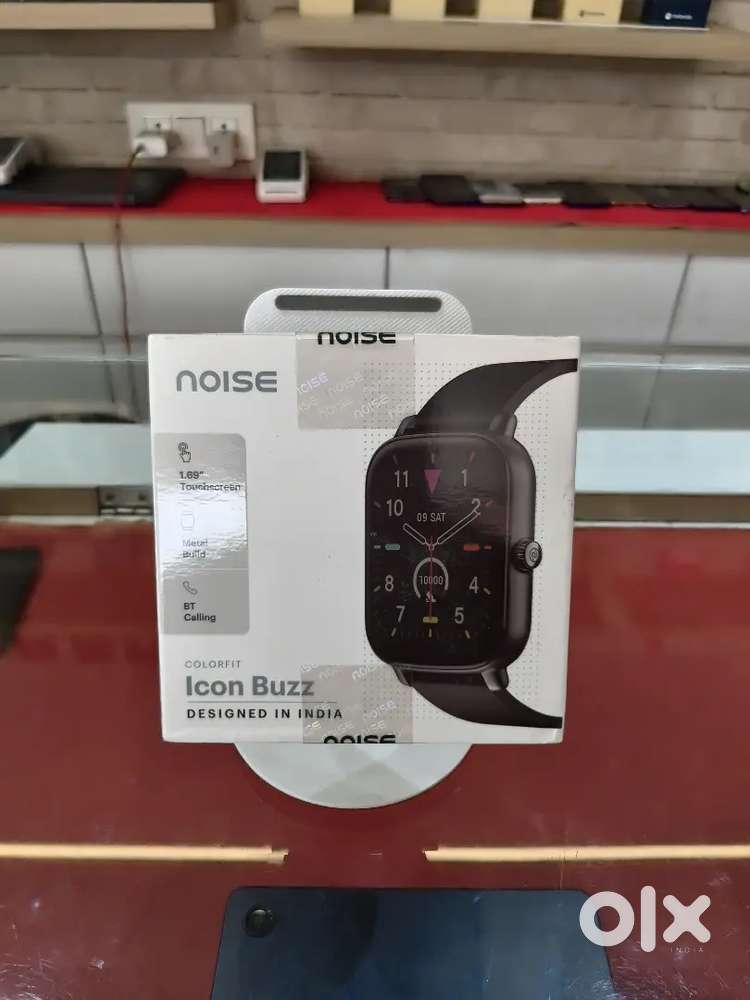 Noise Icon Buzz Bluetooth Calling Smart Watch with Voice Assistance