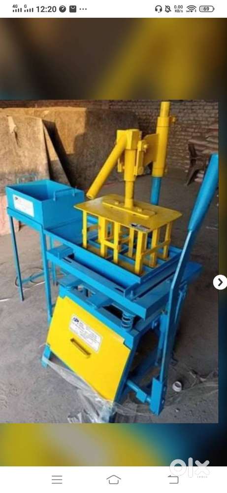 CONCRETE BRICKS MAKING MACHINE