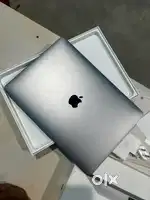 MacBook pro 2017 8/512gb with touch bar