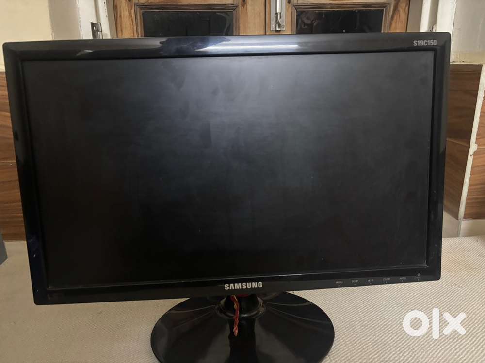 Samsung 18.5 inch LED Monitor (Model S19C150F) – Excellent Condition