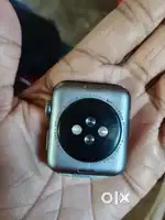 Apple watch series 3 GPS 42 MM Display Kharab hai bus