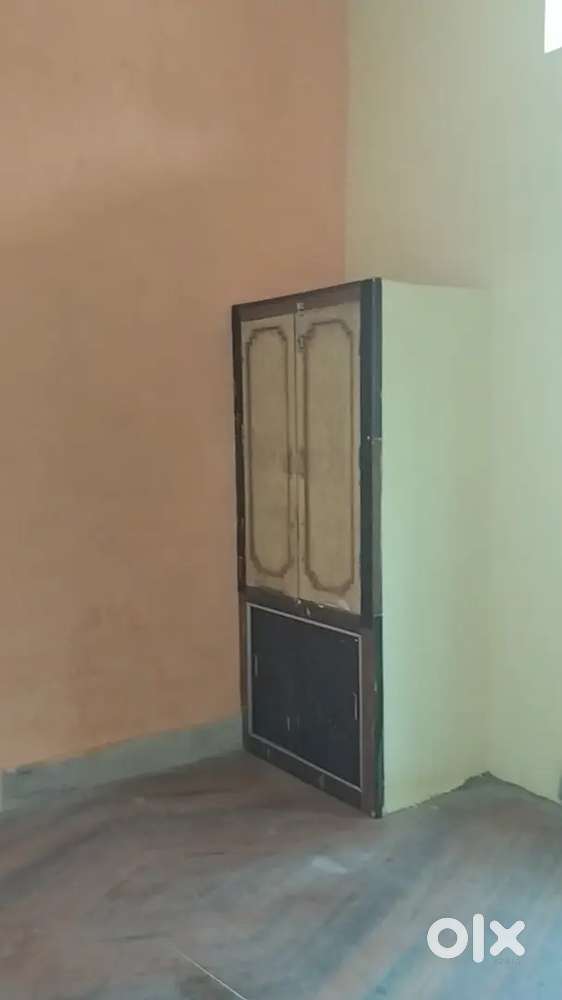 2bkh 1St flor 2 latrine