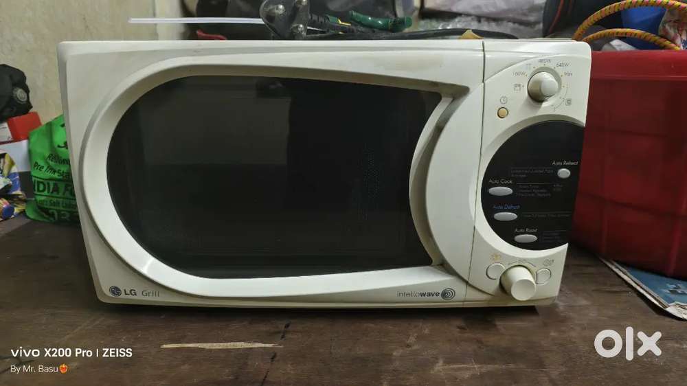 LG microwave & Griller. In running and good condition