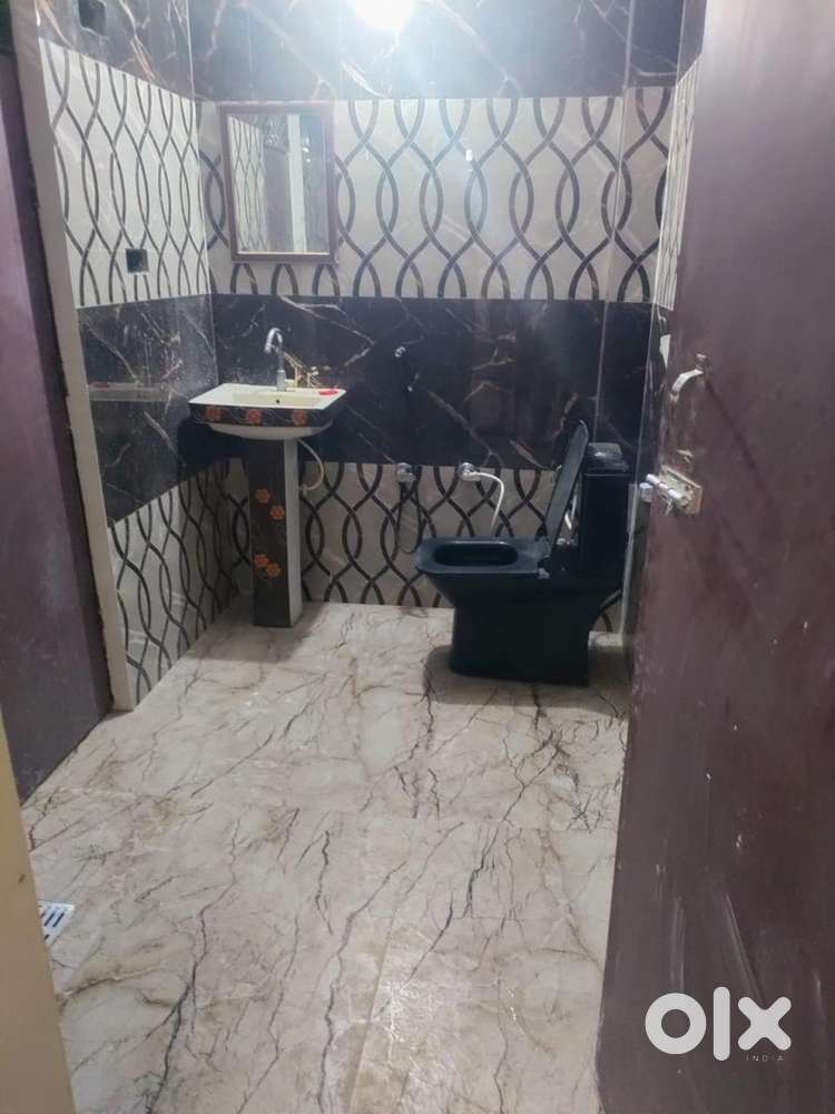 Affordable Rooms in prime location hostel