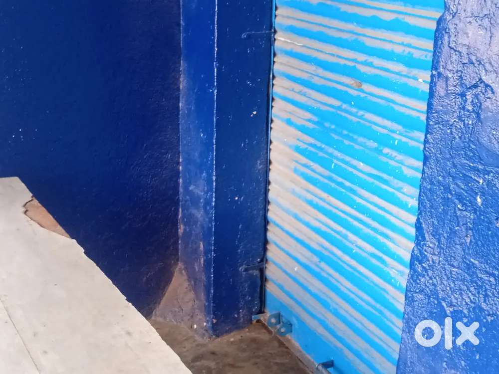 Hi, our shop is for rent