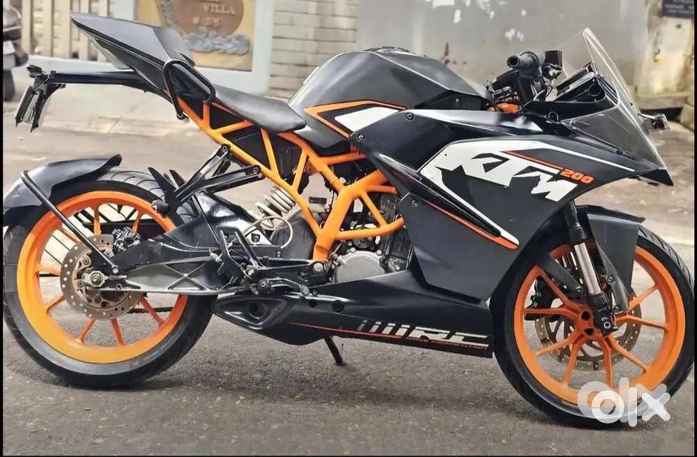 KTM RC 200 (2015 Nov)