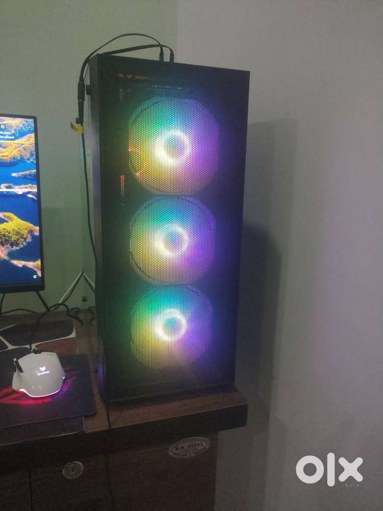 Full gaming pc set up only used 4 months casually used