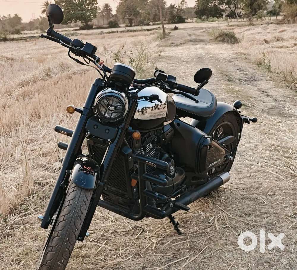 Jawa 42 Bobber Black Mirror Top Model For Sale  Fresh New Condition