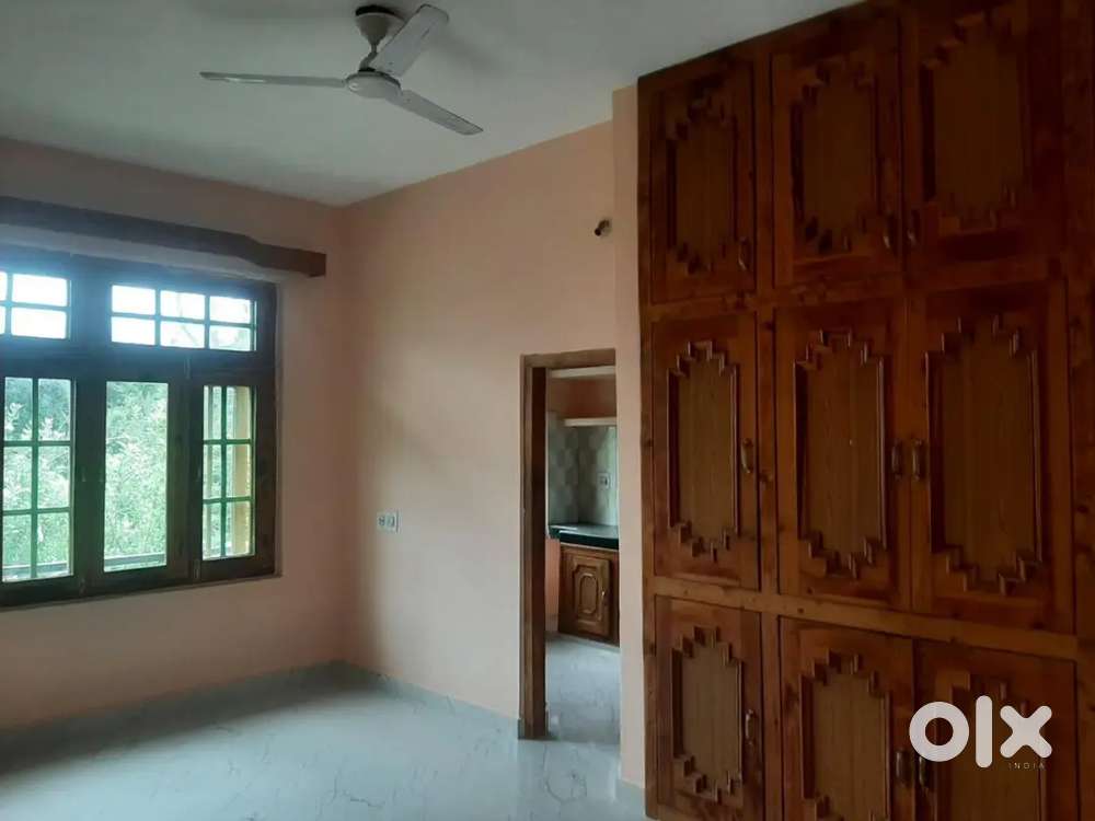 2 BHK room for rent in bhuntar