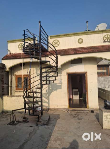 Looking  for  1room mate Penthouse at Bapughat