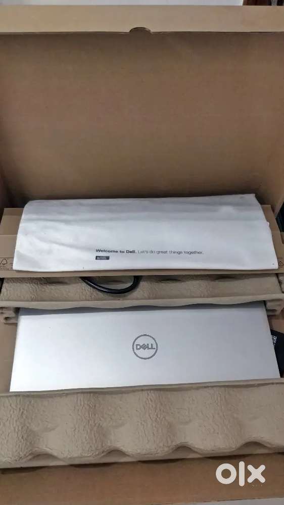 Brand New Dell Inspiron 3530 Intel i7 (16 inch)