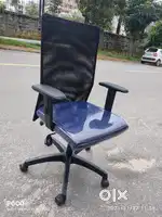 Refurbished office chair or rotating office chair at very low price