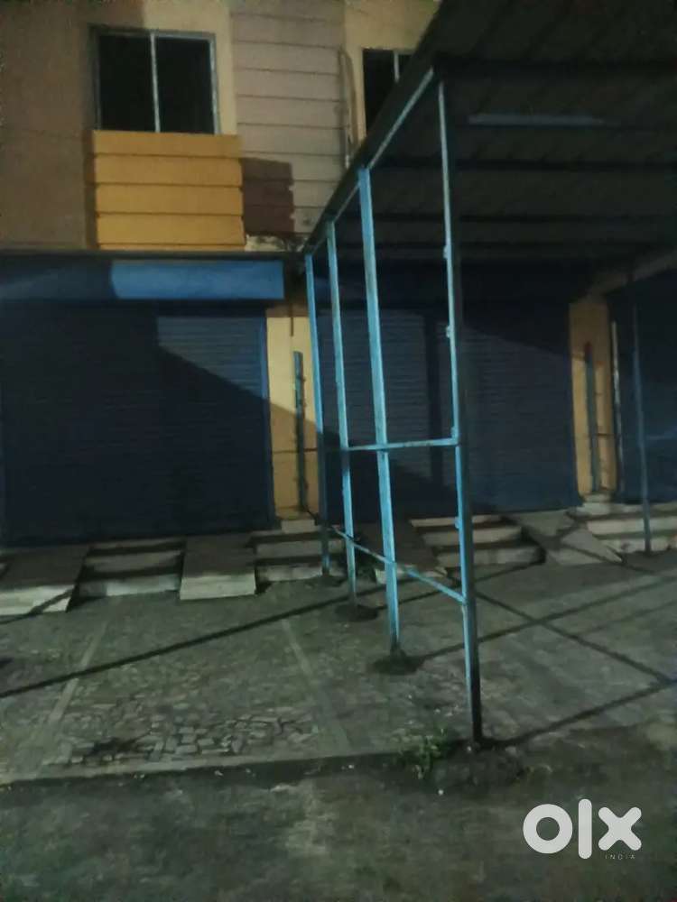 2 shops on rent Or lease sp mukherjee road murgasol