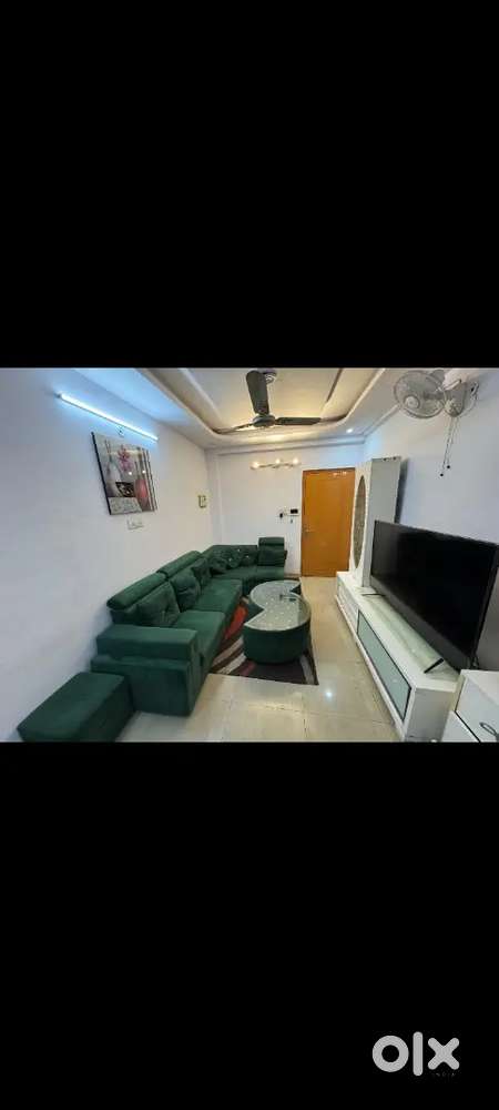 3bhk fully furnished luxury flat allaya apartment dalibagh hazratganj.
