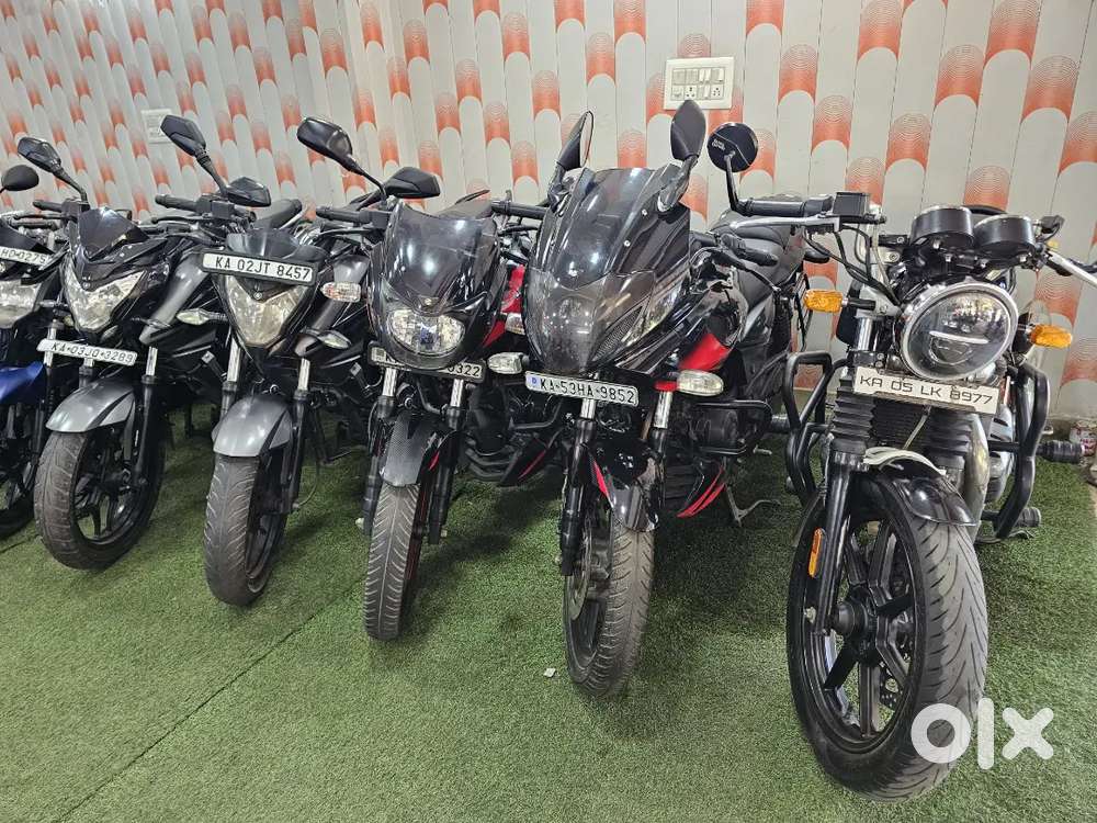 down payment (25,000) immediately delivery Bajaj pulsar 220cc Fi