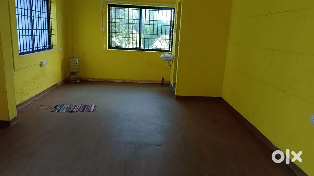 A/C 300 sqft OFFICE SPACE