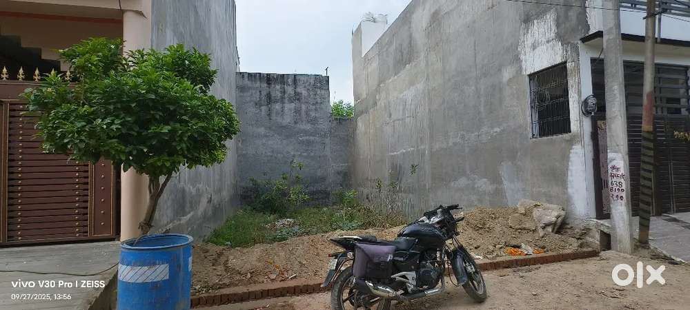 Plot sale indra Nagar SEC 11