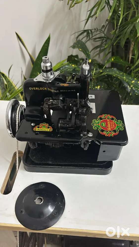 Overlock Sweing Machine