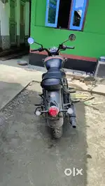 Royal Enfield Classic 350. Only 4 days old