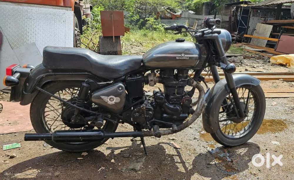 Vintage 1985 royal enfield bullet