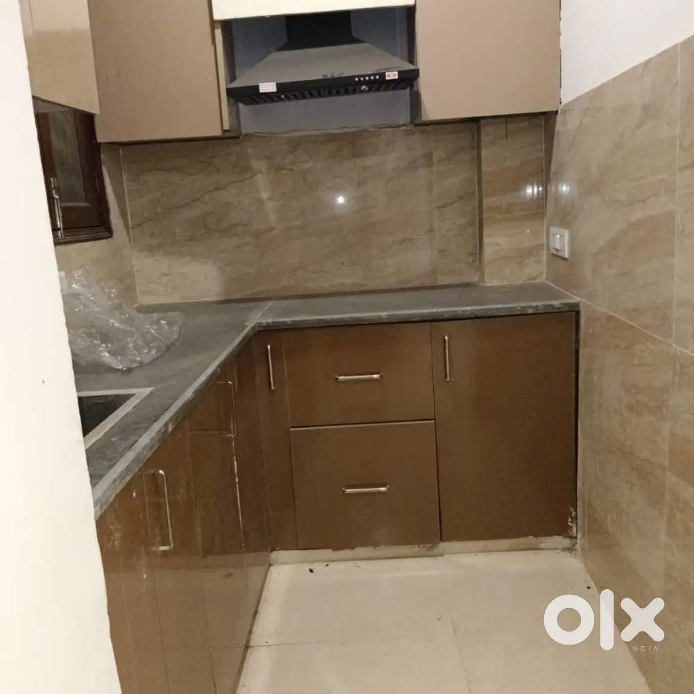 Pahle aye or pahle paye builder flats ready to move