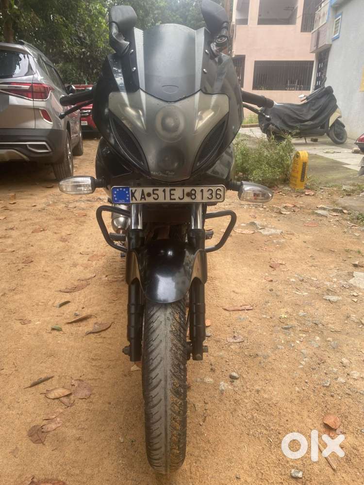 Bajaj Pulsar 220 SF