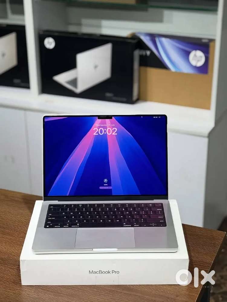 Apple 14″ MacBook Pro (M4, 24GB Unified RAM, 512GB SSD)