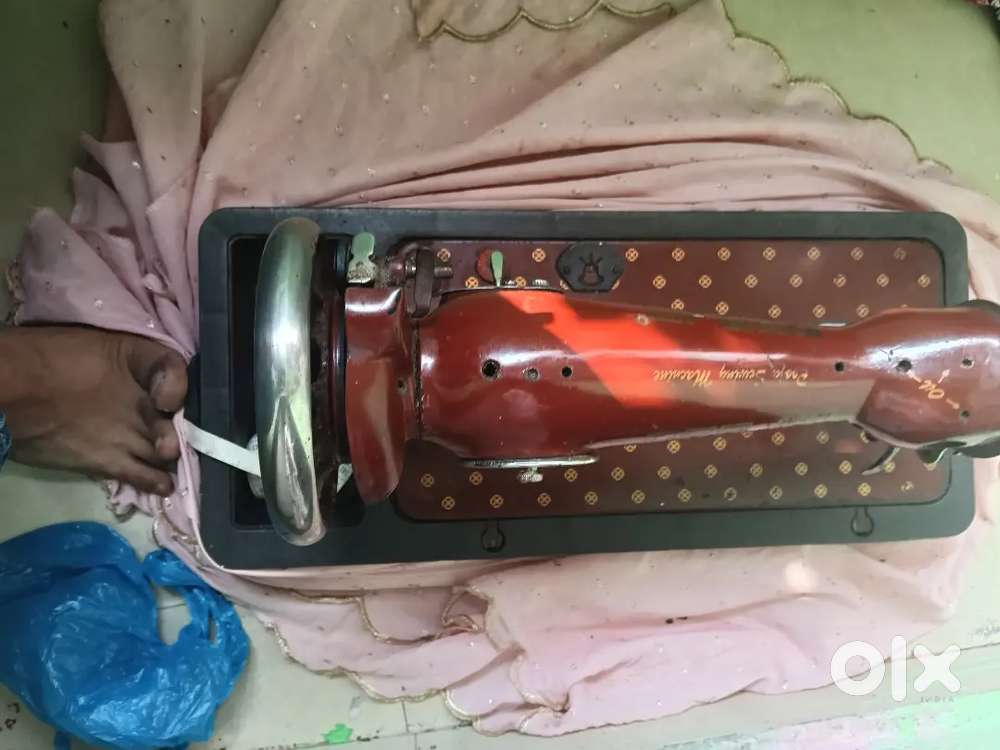 Pooja company tailor machine