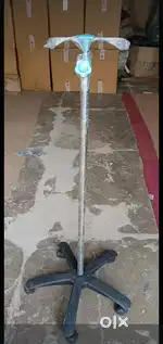 Hospital IV stand