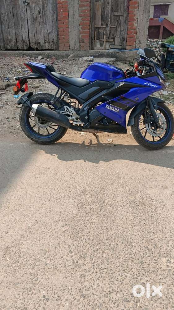 Yamaha R15 V3