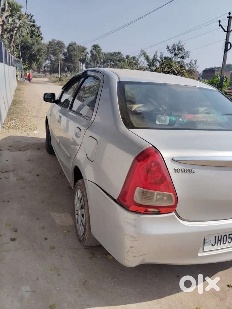 Toyota Etios 2013 Diesel 80000 Km Driven