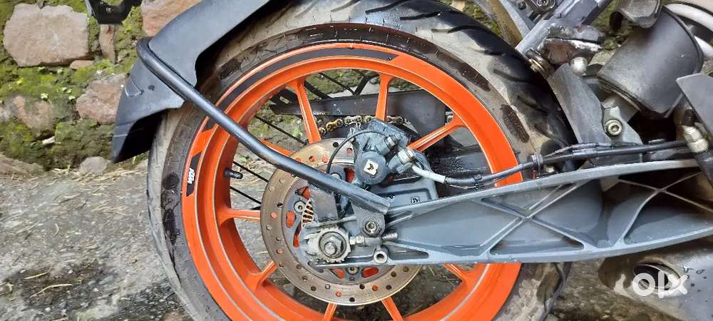 Ktm duke 200