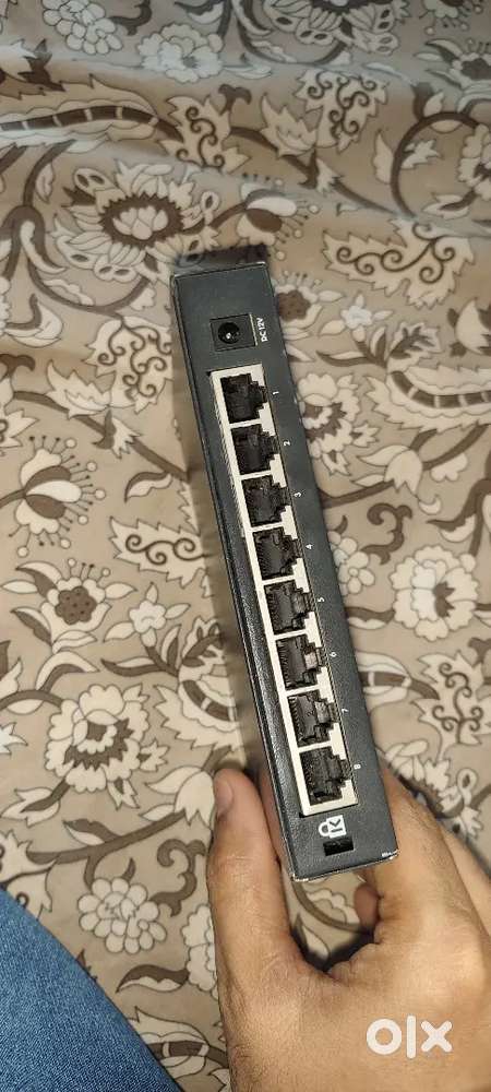 HPE 1420 8G Switch